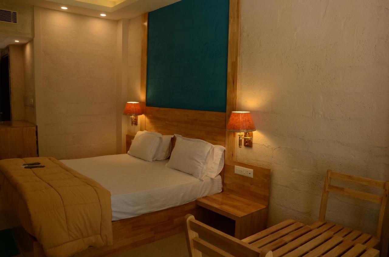 Coconhuts Beach Resort Lakshmanpur Exterior foto